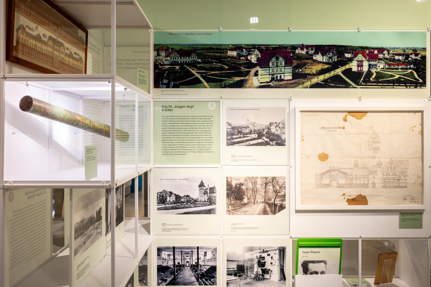 Bild- und Texttafeln sowie Ausstellungsstücke